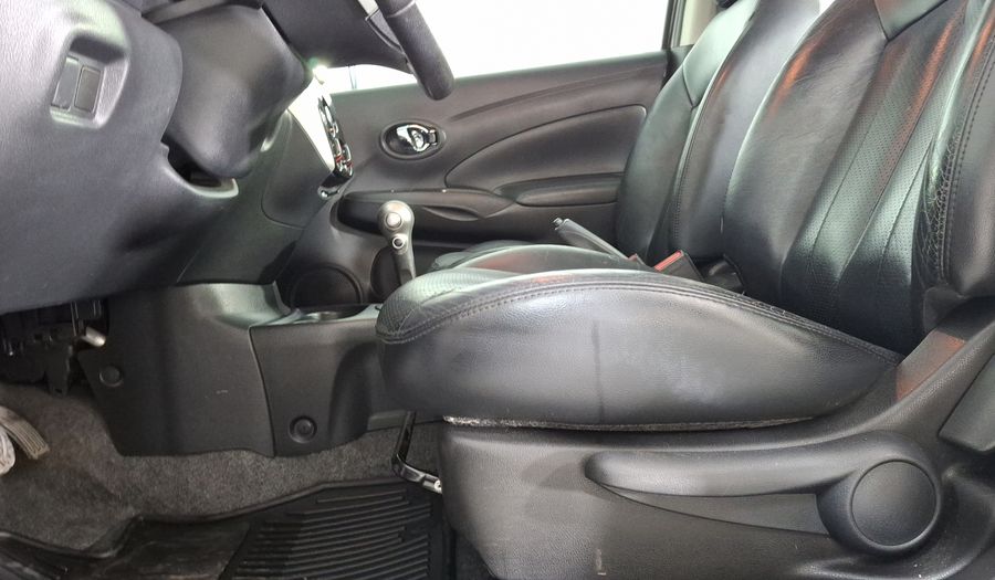 Nissan Versa EXCLUSIVE NAVI AT AC Sedan 2016