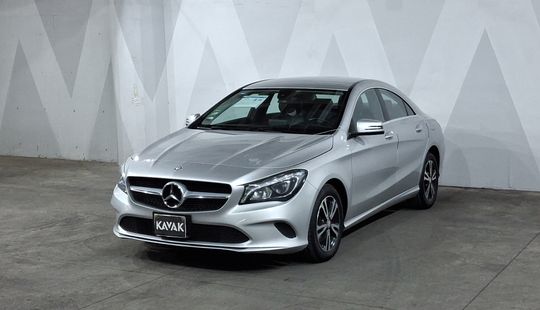 Mercedes Benz • Clase CLA