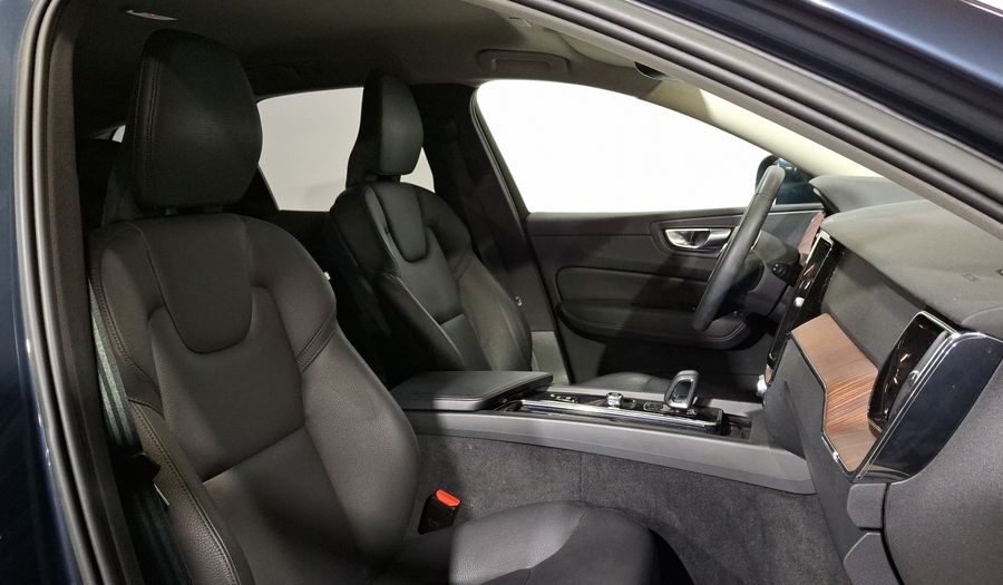 Volvo Xc60 2.0 B5 MHEV PLUS AUTO AWD Suv 2023