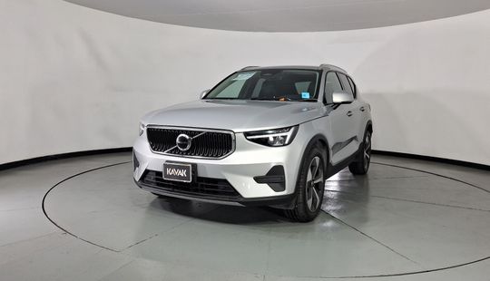 2023 • 49,135 km • Automático
