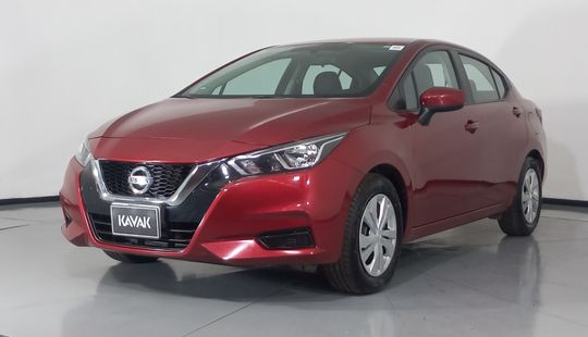 Nissan • Versa