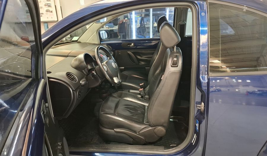 Volkswagen New Beetle 2.0 LUXURY AT Hatchback 2008