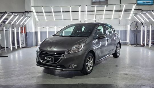 Peugeot • 208