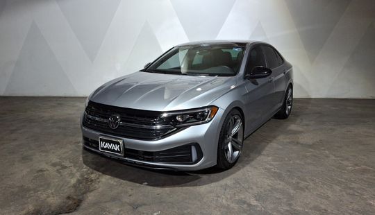 Volkswagen • Jetta