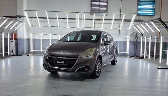 Peugeot • 208
