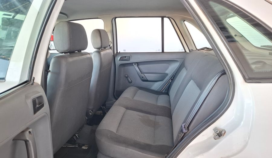 Volkswagen Gol 1.4 POWER (DA+AA) Hatchback 2013