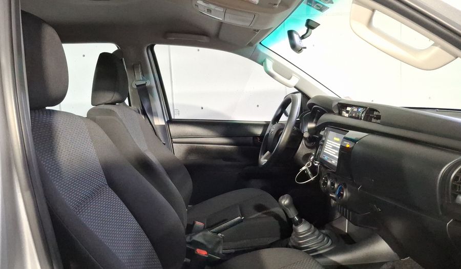 Toyota Hilux 2.7 SR DOBLE CABINA Pickup 2023