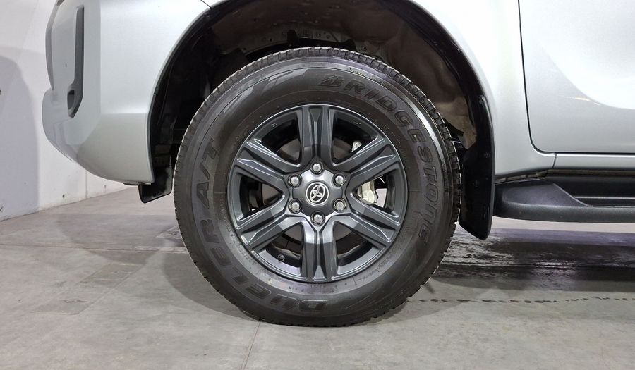 Toyota Hilux 2.7 SR DOBLE CABINA Pickup 2023