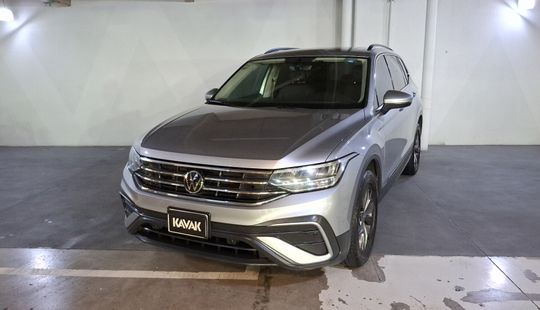 Volkswagen • Tiguan