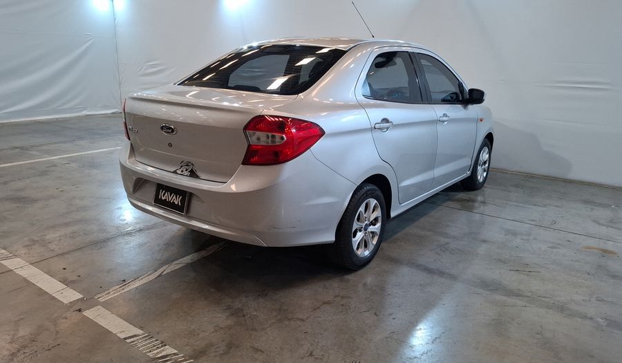 Ford Figo 1.5 FIGO TITANIUM AT Sedan 2017