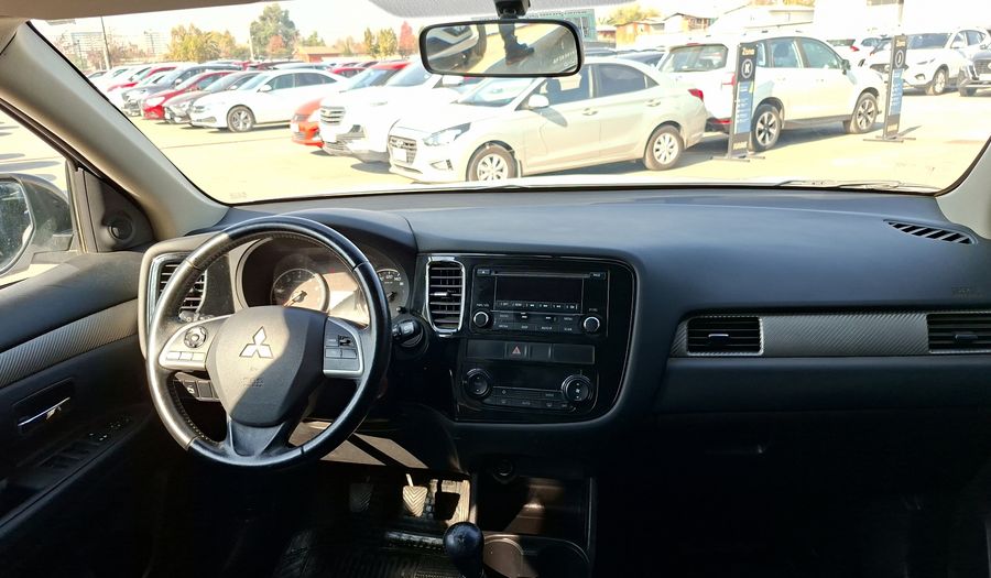 Mitsubishi Outlander 2.0 Suv 2015