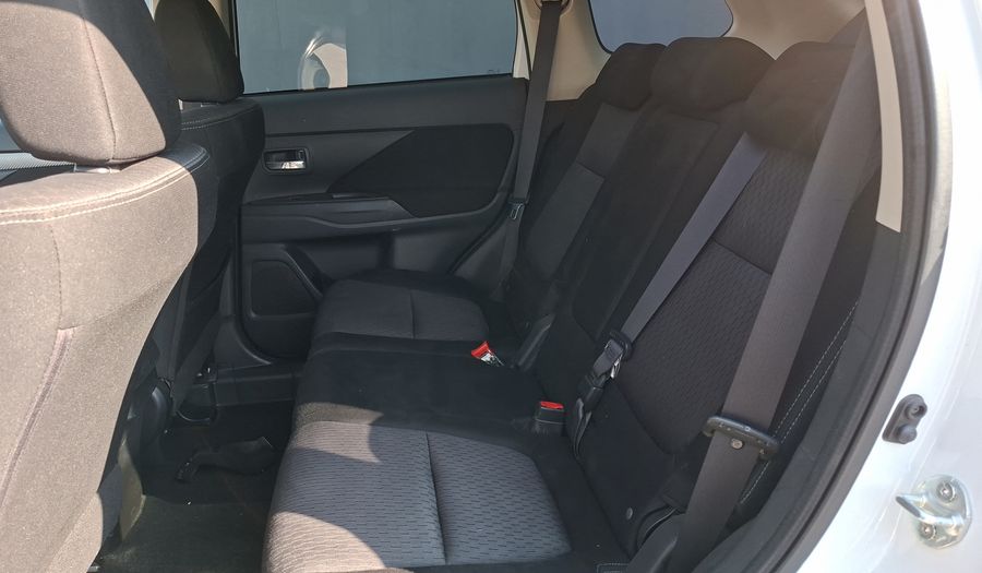 Mitsubishi Outlander 2.0 Suv 2015