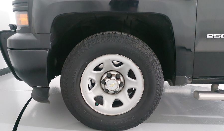 Chevrolet Silverado 2500 5.3 CAB EXTENDIDA A V8 AT Pickup 2015
