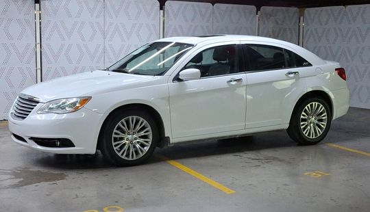 Chrysler • 200