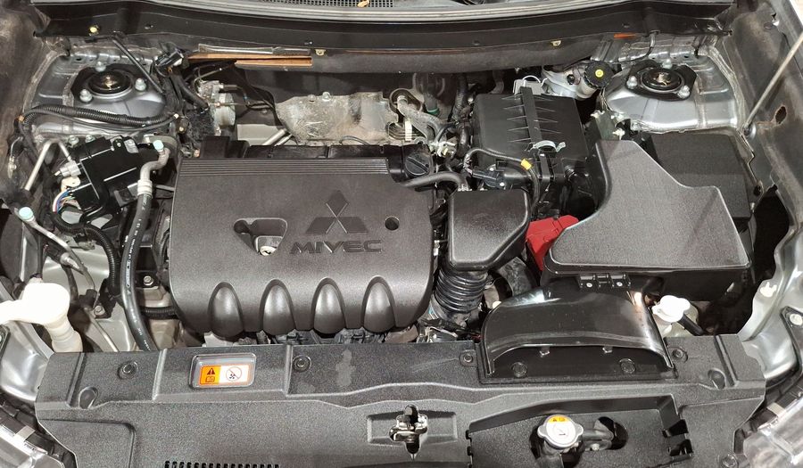 Mitsubishi Outlander 2.4 LIMITED CVT Suv 2019