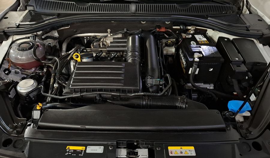 Volkswagen Jetta 1.4 COMFORTLINE AUTO Sedan 2021