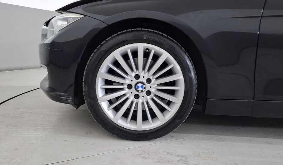 Bmw Serie 3 2.0 328IA LUXURY LINE Sedan 2015