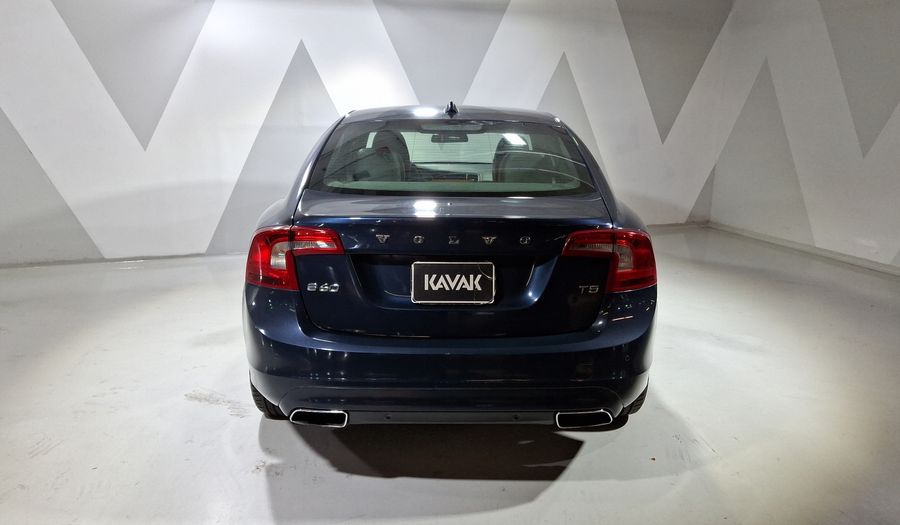 Volvo S60 2.0 T5 MOMENTUM AT Sedan 2014