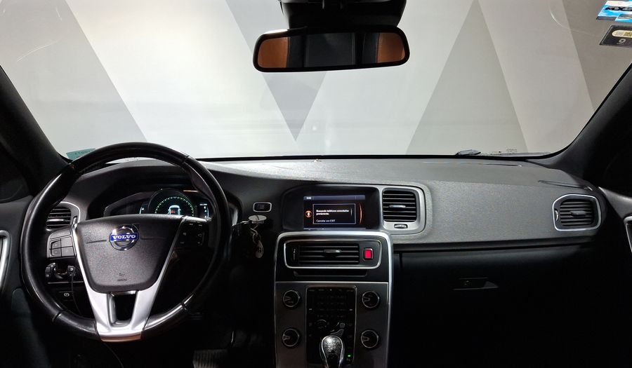 Volvo S60 2.0 T5 MOMENTUM AT Sedan 2014
