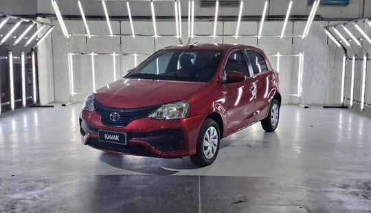 Toyota • Etios