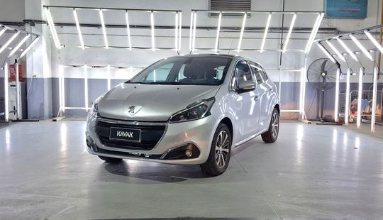 Peugeot • 208