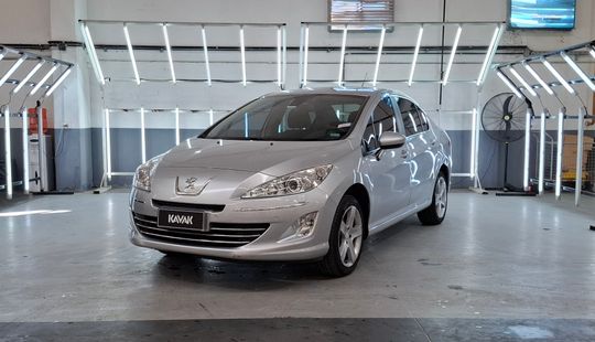 Peugeot • 408