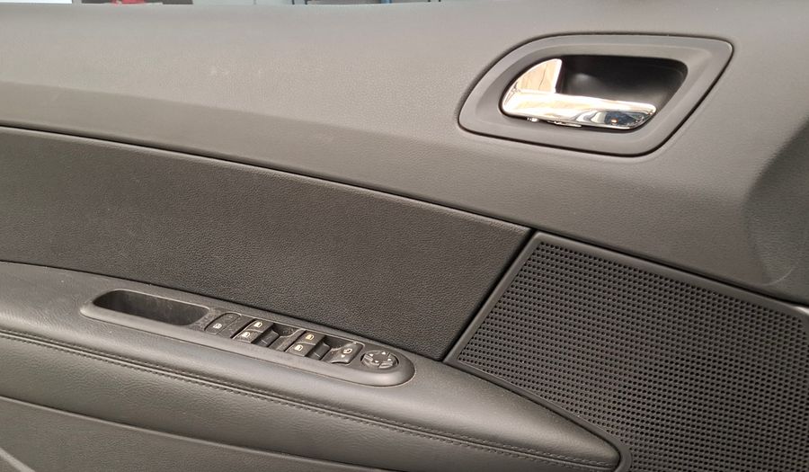 Peugeot 408 2.0 16V FELINE Sedan 2015