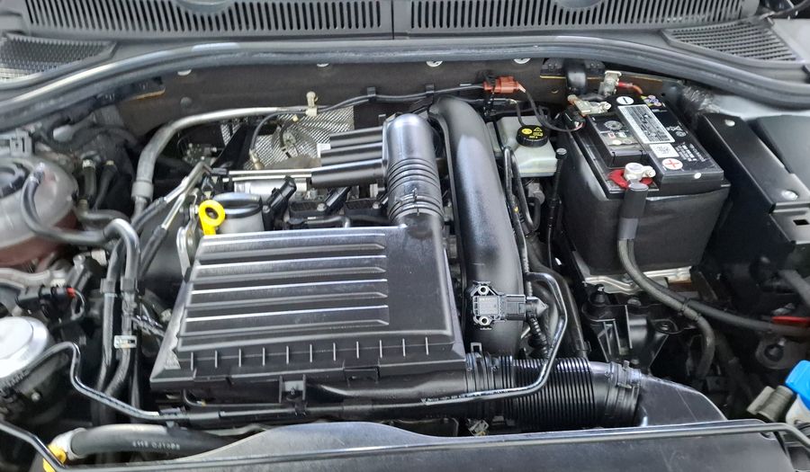 Volkswagen Jetta 1.4 R-LINE AUTO Sedan 2019
