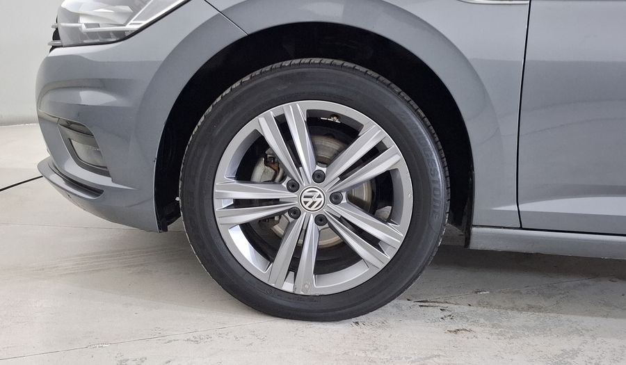 Volkswagen Jetta 1.4 R-LINE AUTO Sedan 2019