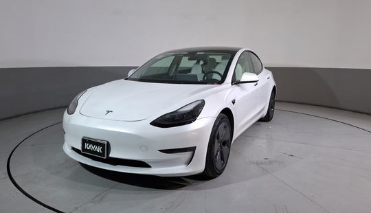 Tesla • Model 3