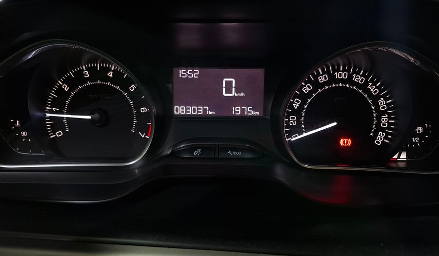 Peugeot 208 1.6 FELINE Hatchback 2017