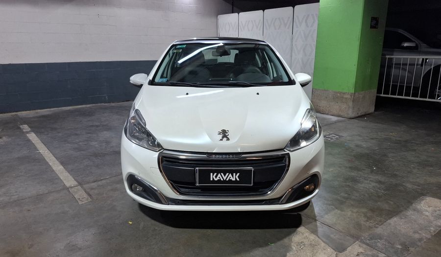 Peugeot 208 1.6 FELINE Hatchback 2017