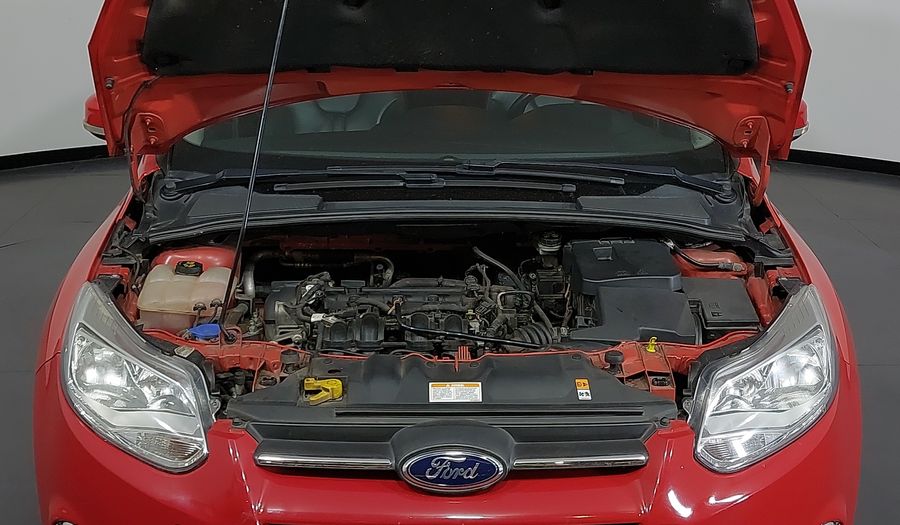 Ford Focus 1.6 16V TIVCT SE Hatchback 2015