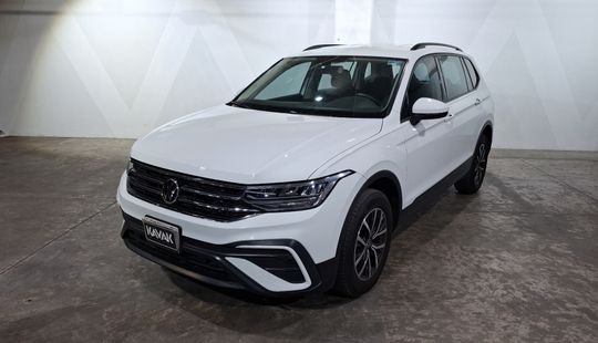 Volkswagen • Tiguan