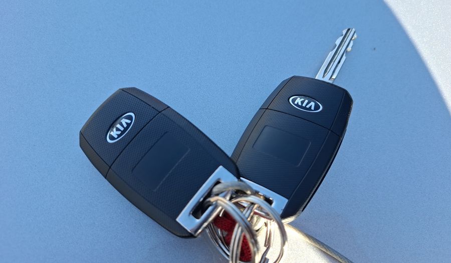 Kia Cerato 1.6 EX AC DAB Sedan 2015