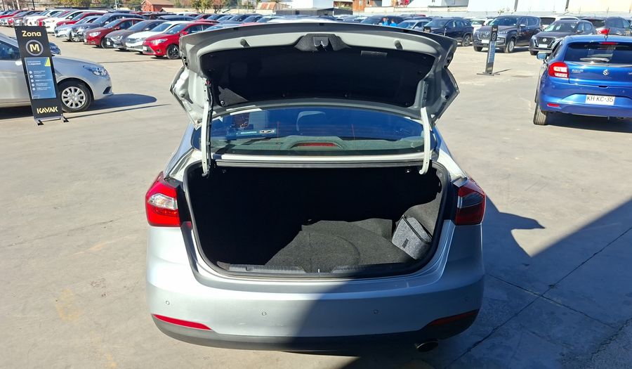 Kia Cerato 1.6 EX AC DAB Sedan 2015