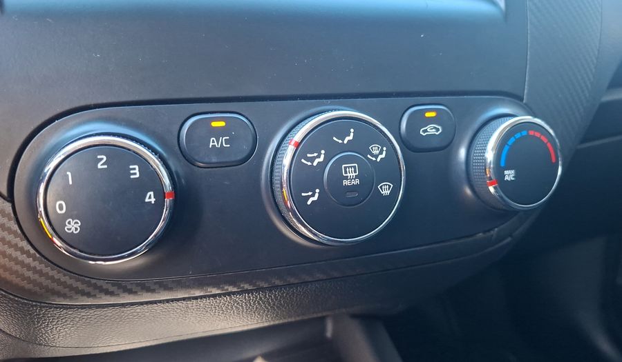 Kia Cerato 1.6 EX AC DAB Sedan 2015