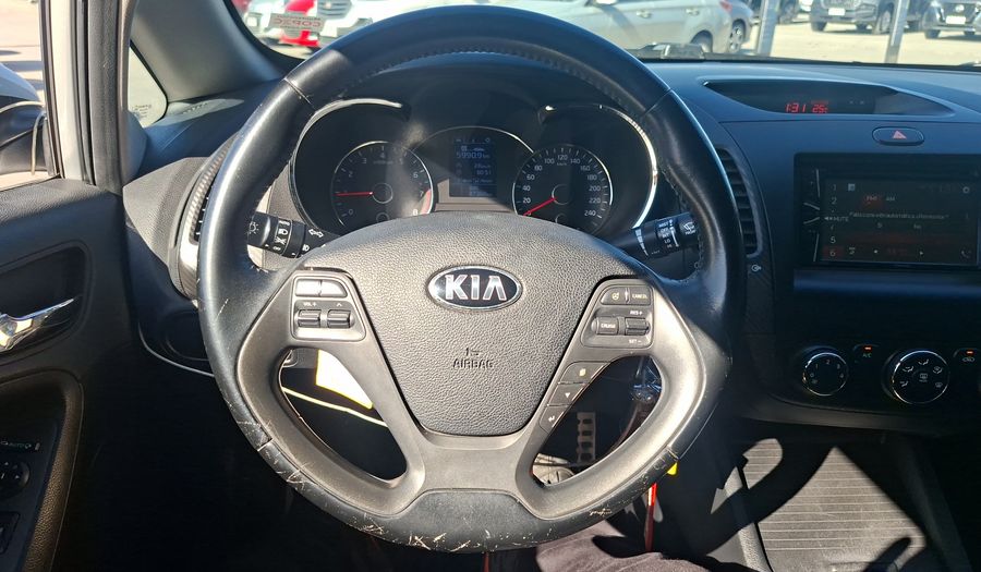 Kia Cerato 1.6 EX AC DAB Sedan 2015