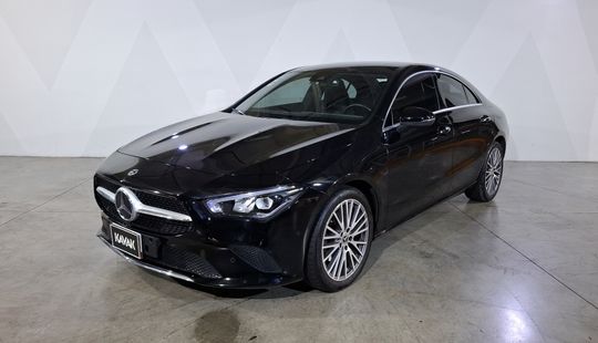 Mercedes Benz • Clase CLA