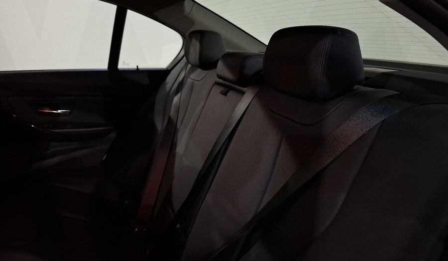Bmw Serie 3 2.0 320IA LUXURY LINE Sedan 2014