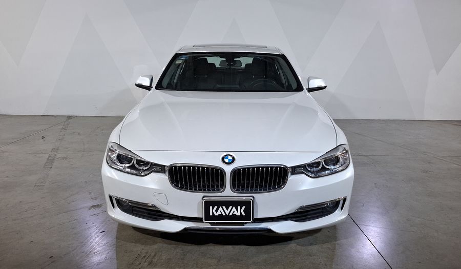 Bmw Serie 3 2.0 320IA LUXURY LINE Sedan 2014