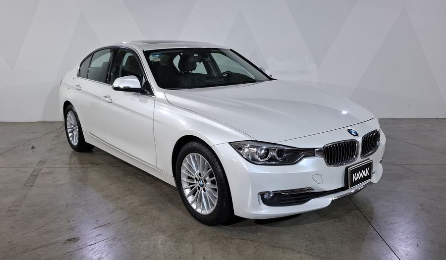 Bmw Serie 3 2.0 320IA LUXURY LINE Sedan 2014