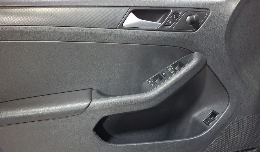 Volkswagen Jetta 2.0 TIPTRONIC Sedan 2013