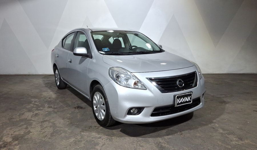 Nissan Versa 1.6 SENSE TM AC Sedan 2013