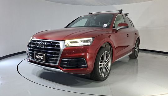 Audi • Q5