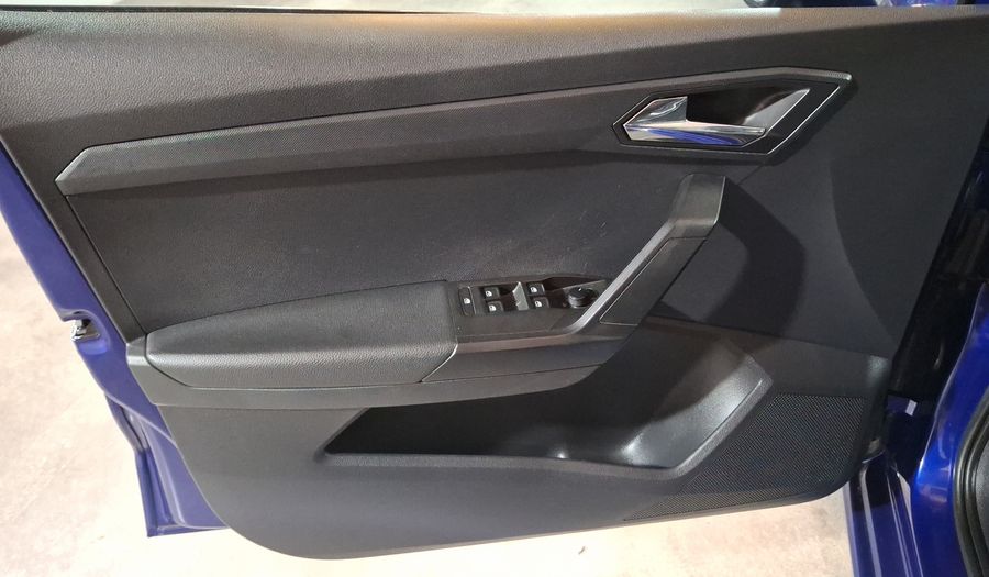 Seat Ibiza 1.6 STYLE AUTO Hatchback 2021