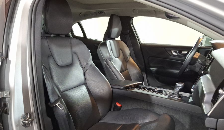 Volvo S60 2.0 T5 IGNITE AUTO 4WD Sedan 2020
