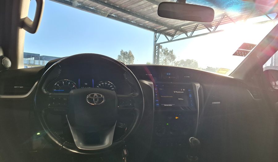Toyota Sw4 2.8 TDI SR 4WD Suv 2017