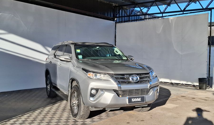 Toyota Sw4 2.8 TDI SR 4WD Suv 2017