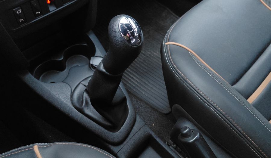 Renault Sandero Stepway 1.6 ZEN Hatchback 2022